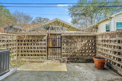 4410 T C Jester Boulevard #13, Houston, TX 77018 - Photo 21