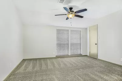 4410 T C Jester Boulevard #13, Houston, TX 77018 - Photo 13