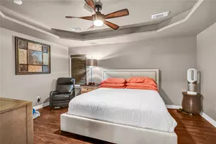 210 Madison Ave, Clute, TX 77531 - Photo 15