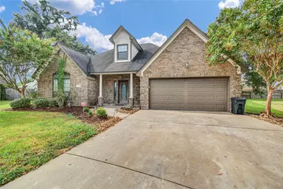 210 Madison Avenue, Clute, TX 77531 - Photo 5