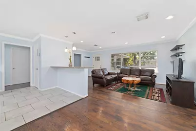 8625 Bob White Drive, Houston, TX 77074 - Photo 7