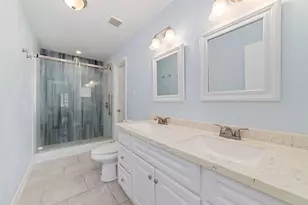 8625 Bob White Dr, Houston, TX 77074 - Photo 23