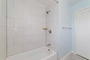 8625 Bob White Dr, Houston, TX 77074 - Photo 19