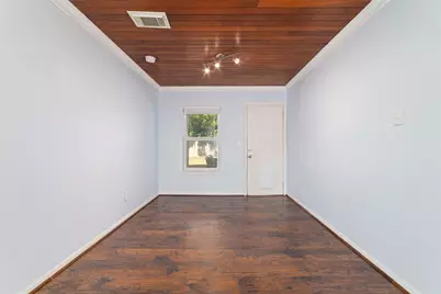 8625 Bob White Drive, Houston, TX 77074 - Photo 25