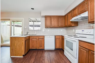 5809 Village Forest Court, Houston, TX 77092 - Photo 9