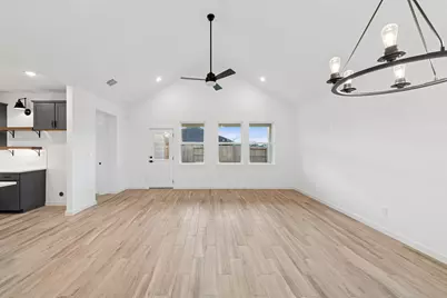 682 Daniels Lake Lane, Dayton, TX 77535 - Photo 7