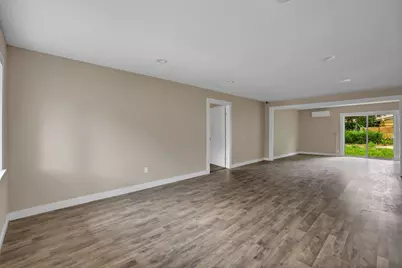 5823 Lyndhurst Drive, Houston, TX 77033 - Photo 11