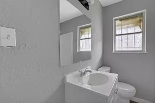 5823 Lyndhurst Dr, Houston, TX 77033 - Photo 15
