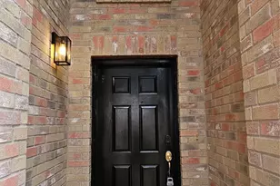 2519 Pine Shadows Dr, Sugar Land, TX 77479 - Photo 3