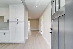 7918 Bayside Dr, Beach City, TX 77523 - Photo 3