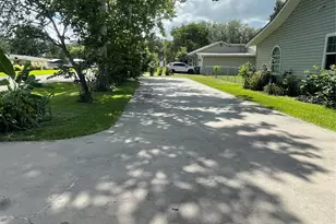 1006 South St, El Campo, TX 77437 - Photo 5