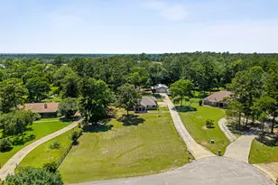 11414 Oak Springs Dr, Willis, TX 77378 - Photo 3