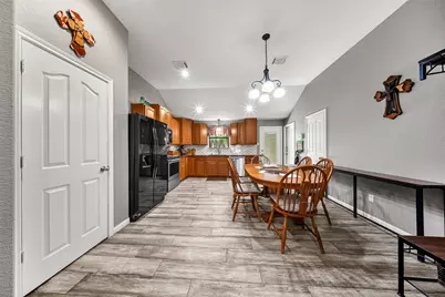 11414 Oak Springs Dr, Willis, TX 77378 - Photo 9