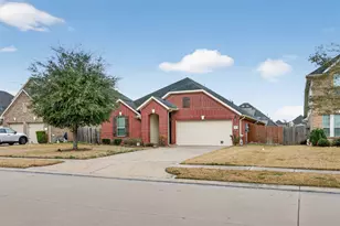 2009 Scissor Tail Rd, Pearland, TX 77581 - Photo 3