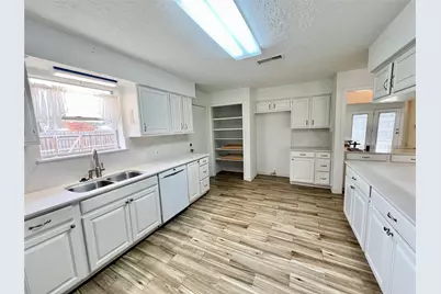 1708 Crestwood Court, Texas City, TX 77591 - Photo 7