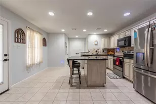 9331 Stoneridge Canyon Ln, Houston, TX 77089 - Photo 11