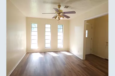 5322 Royal Oak Drive, Texas City, TX 77591 - Photo 3