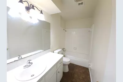 5322 Royal Oak Drive, Texas City, TX 77591 - Photo 9