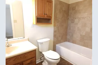 5322 Royal Oak Drive, Texas City, TX 77591 - Photo 11