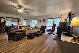 2182 W Bayshore Dr, Palacios, TX 77465 - Photo 11