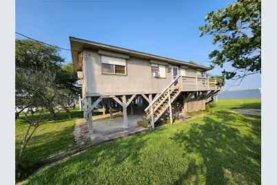 2182 W Bayshore Drive, Palacios, TX 77465 - Photo 35