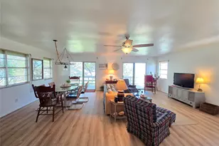 2182 W Bayshore Dr, Palacios, TX 77465 - Photo 13