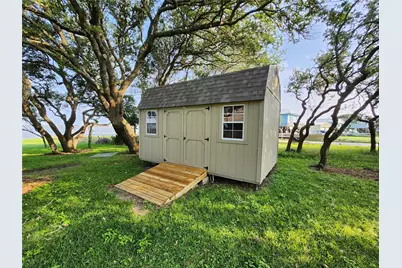 2182 W Bayshore Drive, Palacios, TX 77465 - Photo 43