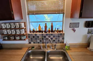 2182 W Bayshore Dr, Palacios, TX 77465 - Photo 19
