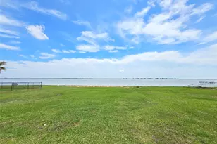 2182 W Bayshore Dr, Palacios, TX 77465 - Photo 41