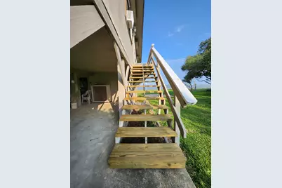 2182 W Bayshore Drive, Palacios, TX 77465 - Photo 5