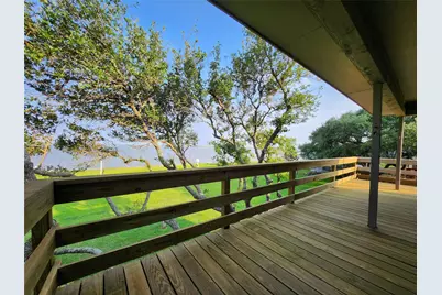 2182 W Bayshore Drive, Palacios, TX 77465 - Photo 5
