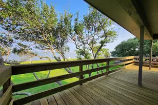 2182 W Bayshore Dr, Palacios, TX 77465 - Photo 5