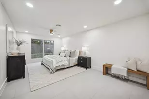 3210 Freshmeadows Dr, Houston, TX 77063 - Photo 15