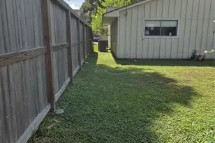 7618 Kensico Rd, Houston, TX 77036 - Photo 3