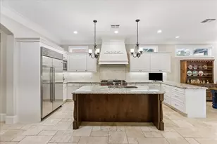 3752 Robinhood St, Houston, TX 77005 - Photo 9