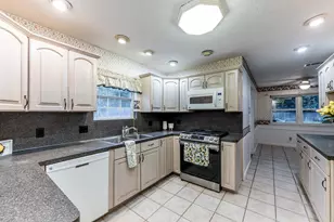 206 Hickory Ridge Dr, Shenandoah, TX 77381 - Photo 11