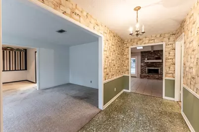 206 Hickory Ridge Drive, Shenandoah, TX 77381 - Photo 5