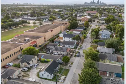 6940 Avenue K #B, Houston, TX 77011 - Photo 15