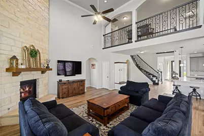 11723 Oakwood Drive, Mont Belvieu, TX 77535 - Photo 29