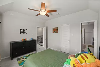 11723 Oakwood Drive, Mont Belvieu, TX 77535 - Photo 17