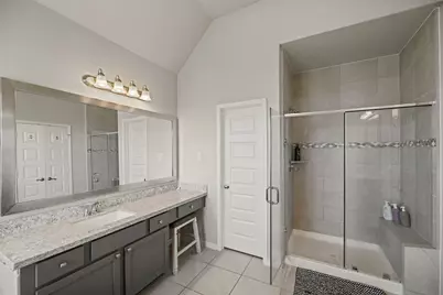 11723 Oakwood Drive, Mont Belvieu, TX 77535 - Photo 33