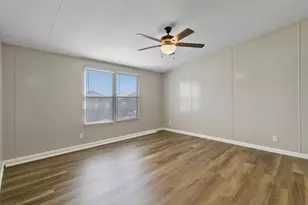 1281 Creeklake Dr, Onalaska, TX 77360 - Photo 11