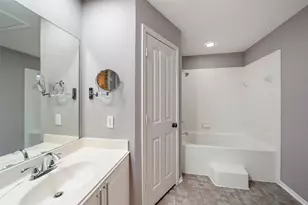 21 Stone Creek Pl, The Woodlands, TX 77382 - Photo 21