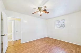 1100 12th St N, Texas City, TX 77590 - Photo 11