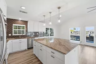 4408 Pelican Way, Jamaica Beach, TX 77554 - Photo 7