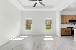 3020 Apache St, Willis, TX 77378 - Photo 5