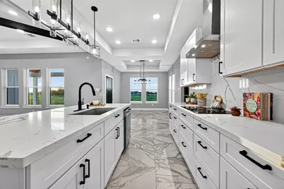 661 Angus Trail, Angleton, TX 77515 - Photo 7