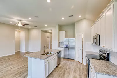 201 Bryan Way, Angleton, TX 77515 - Photo 7