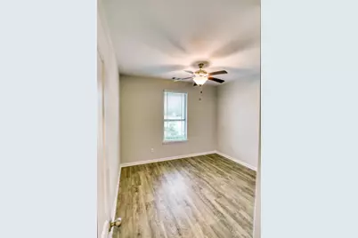 201 Bryan Way, Angleton, TX 77515 - Photo 35