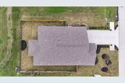 201 Bryan Way, Angleton, TX 77515 - Photo 17